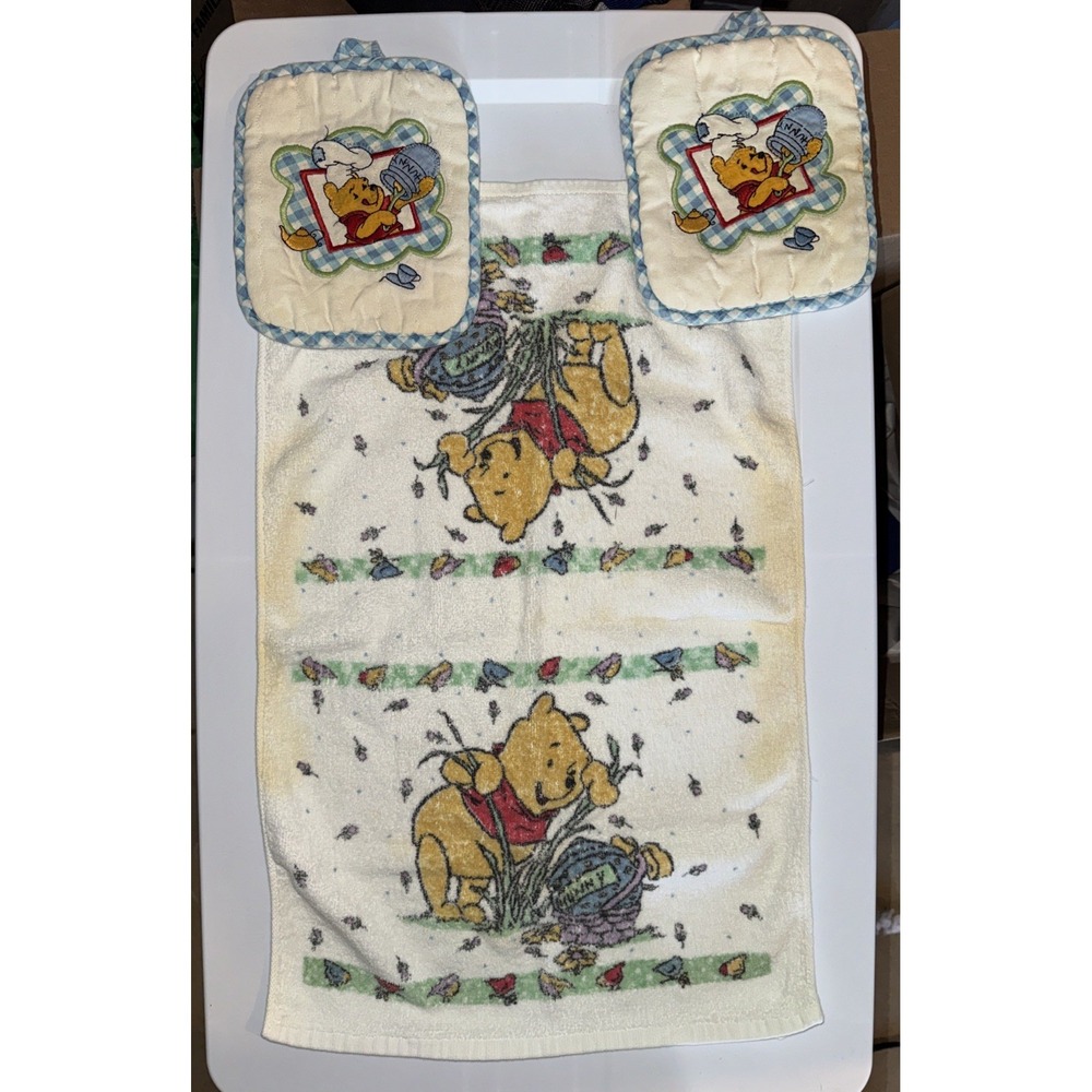 Vtg Winnie The Pooh DISNEY Kitchen Towel & 2 Embroidered Pooh Chef Pot Holders